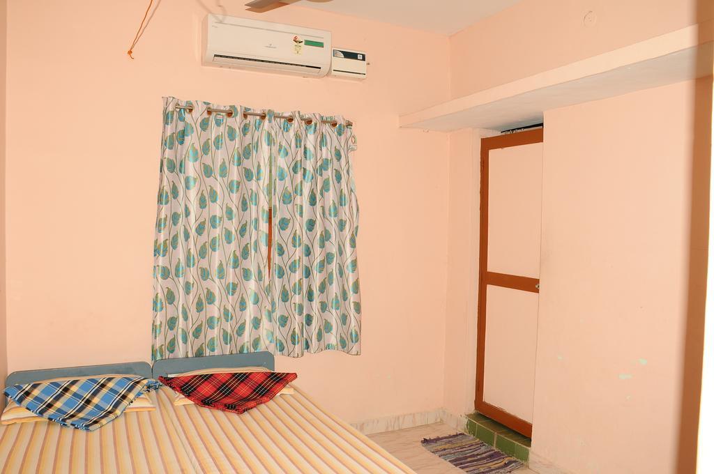 Arunachala Ramana Home Tiruvannāmalai Buitenkant foto